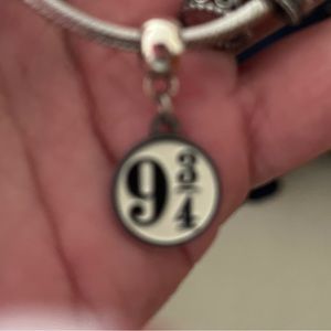Harry potter platform 9 3/4 charm